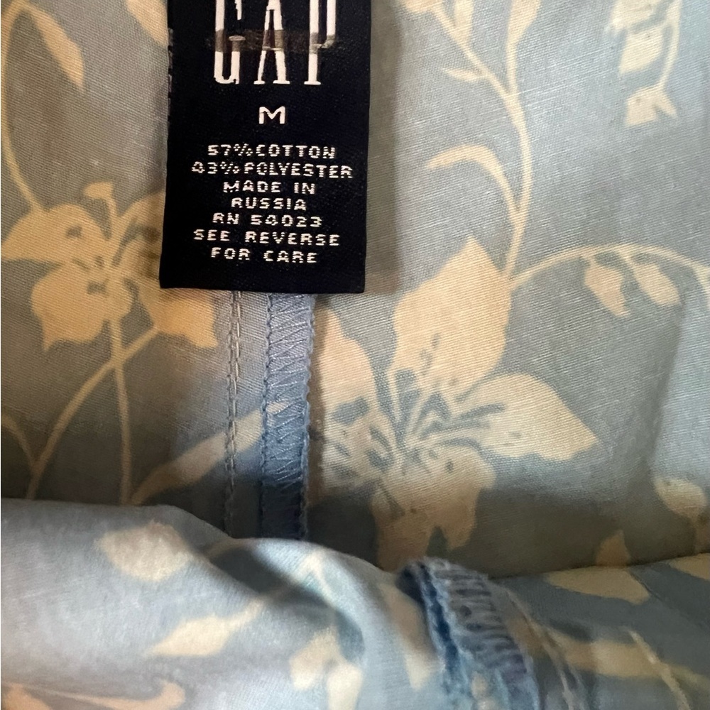 GAP Light Blue Floral Women's Athletic / Board Shorts - Picture 5 of 6